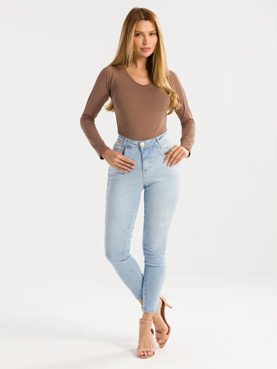 Calça Feminina Jeans Cropped Bolso Desfiado