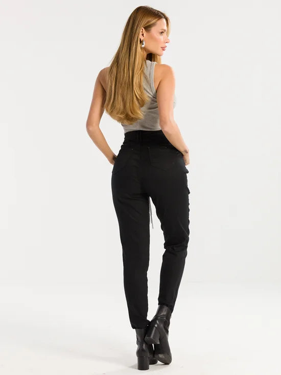 Calça Feminina Sarja Skinny Corrente (Não Desbota)