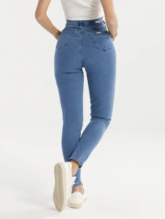 Calça Feminina Jeans Skinny Taxas Metálicas