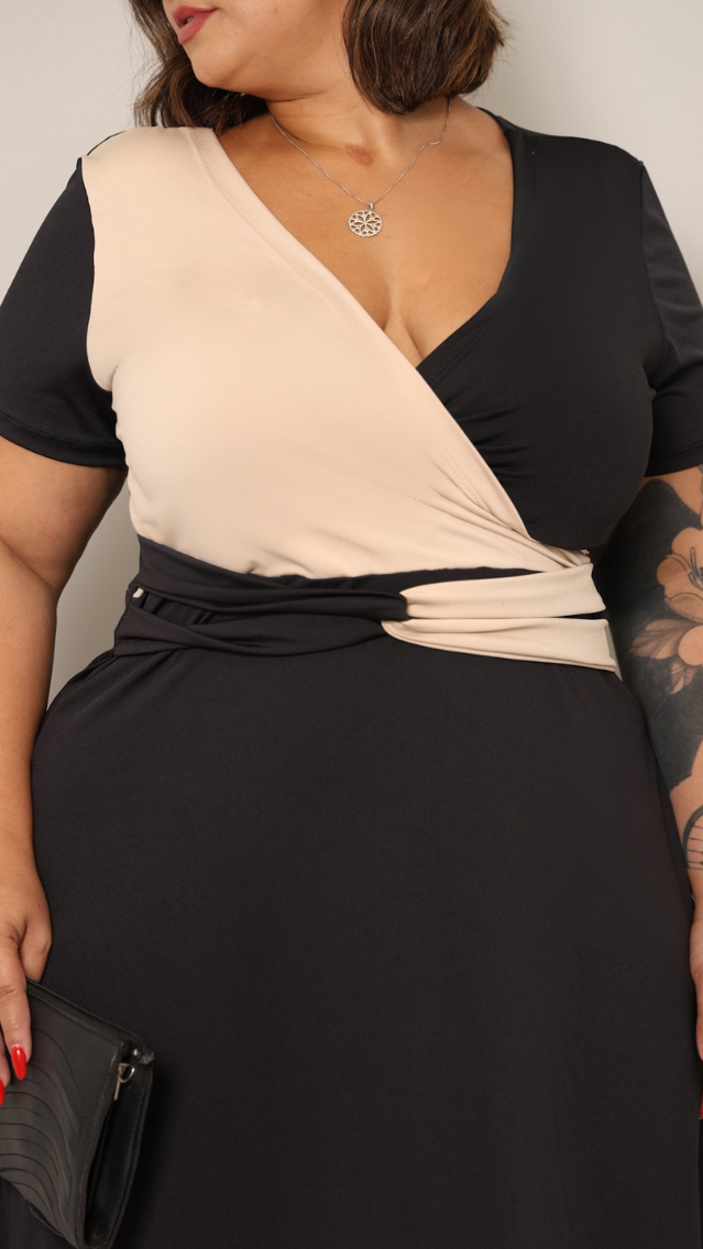 Vestido Plus Size Midi Romantic