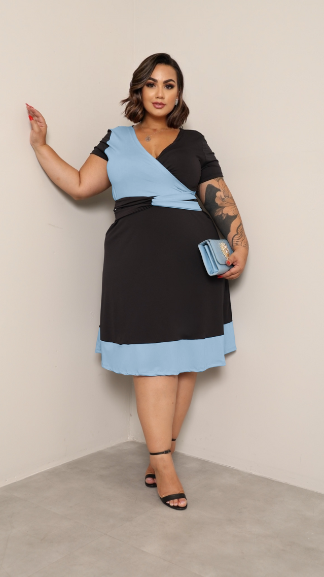 Vestido Plus Size Midi Romantic