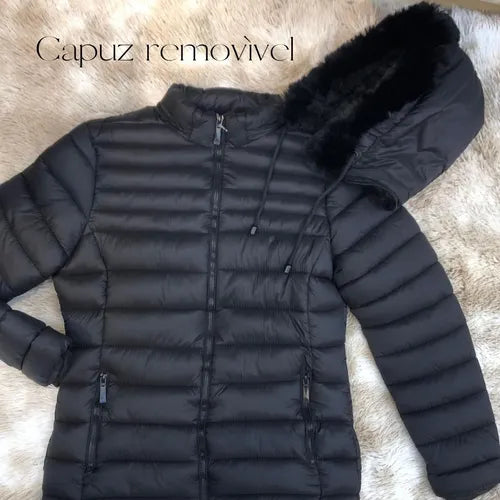 Jaqueta Puffer Feminina com Capuz de Pelinho