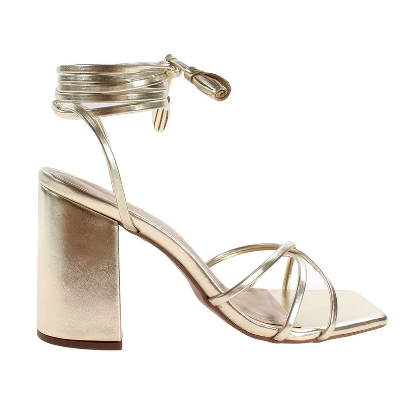 Salto alto bloco casual com cordas